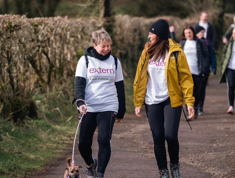 Extern staff walking with service users